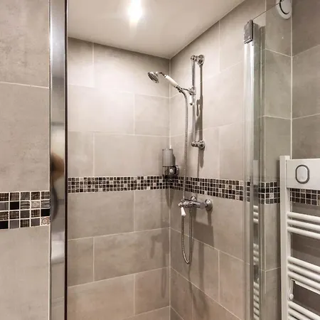 Raphael 4 Etoiles Neuf En Rez De Jardin Privatif Apartment *