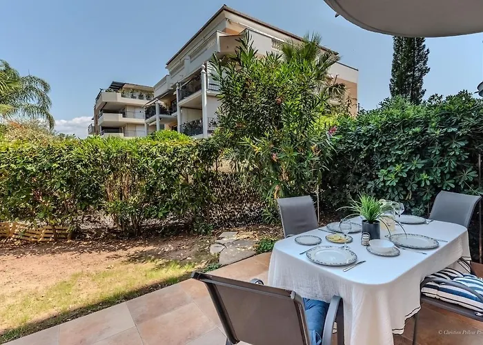 Raphael 4 étoiles Neuf En Rez De Jardin Privatif * Saint-Raphaël