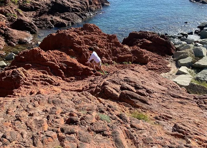 Raphael 4 étoiles Neuf En Rez De Jardin Privatif Apartamento Saint-Raphaël